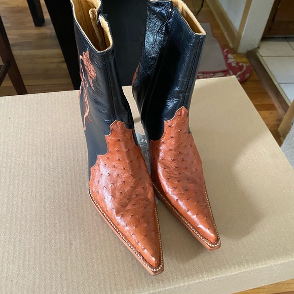 Ostrich cowboy boots - Picture 1 of 3